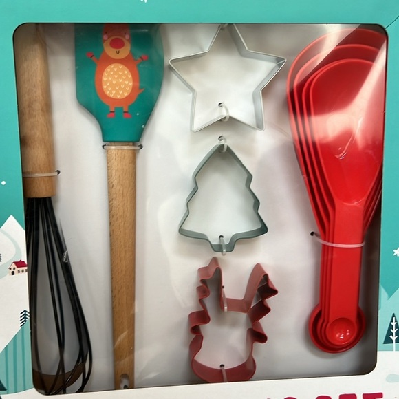 Primark Christmas 9 piece Baking Set - Picture 5 of 5